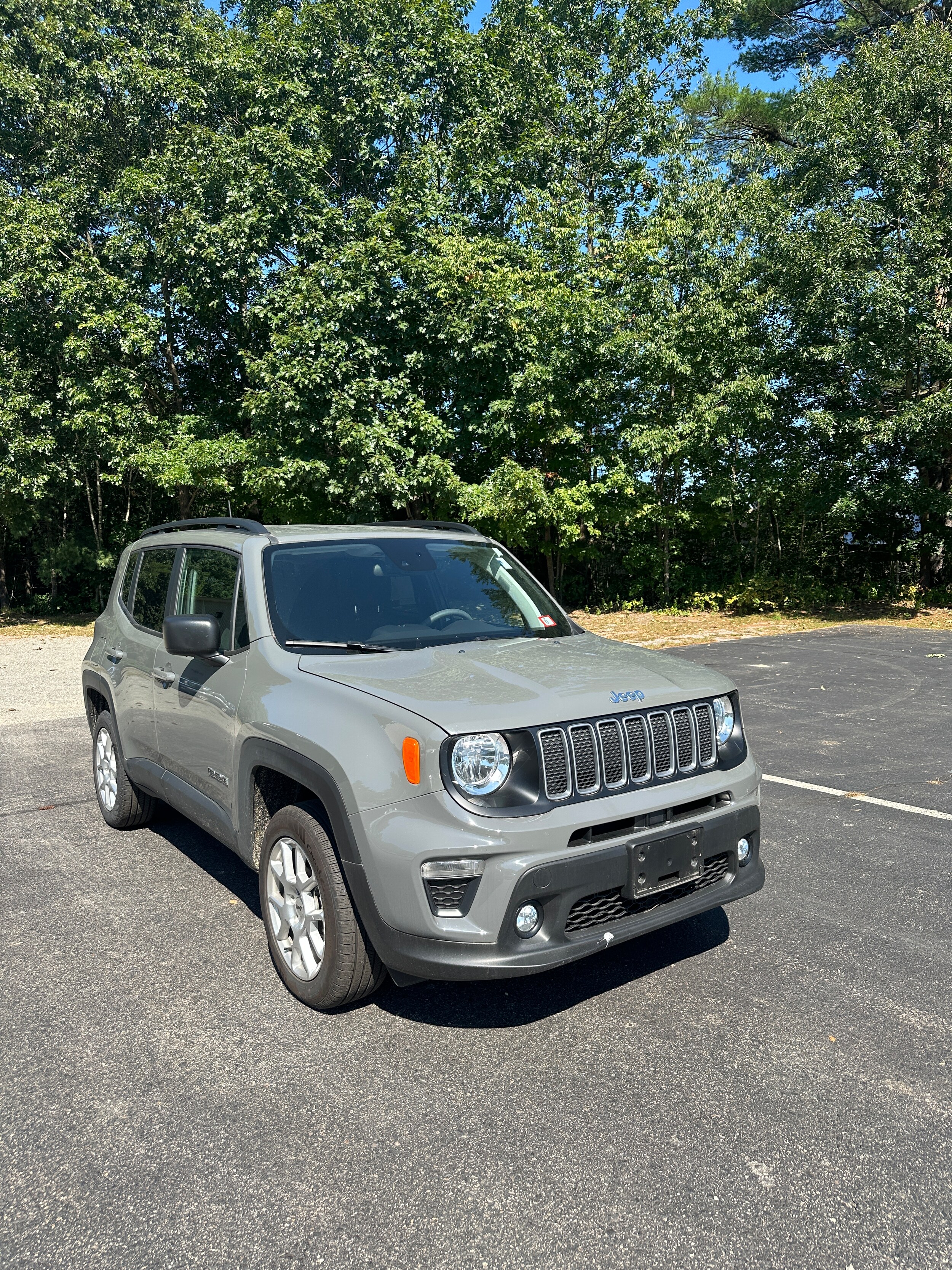 Used 2022 Jeep Renegade Latitude with VIN ZACNJDB18NPN90866 for sale in Tilton, NH