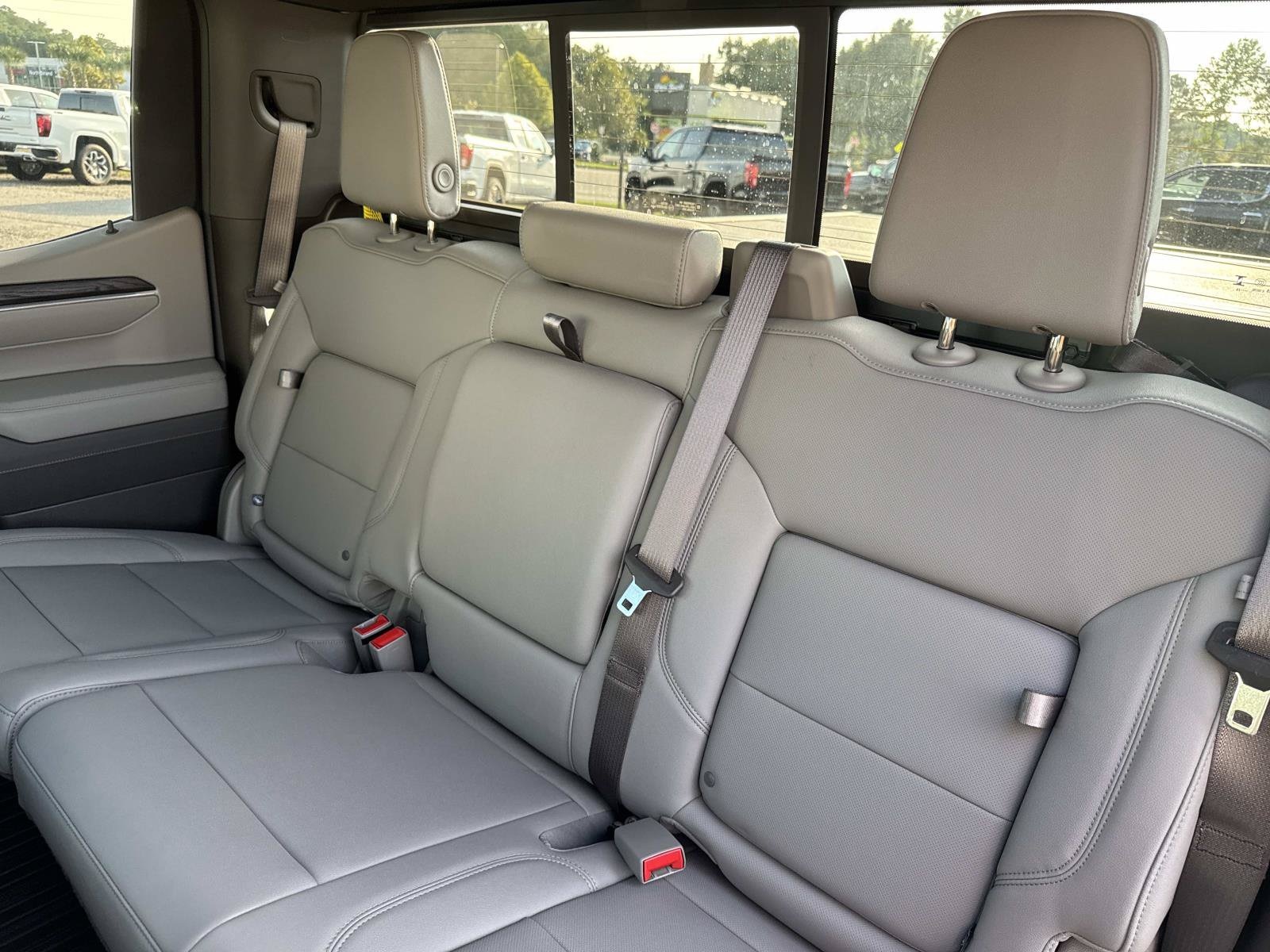 2026 GMC Sierra 1500 SLT - Photo 15