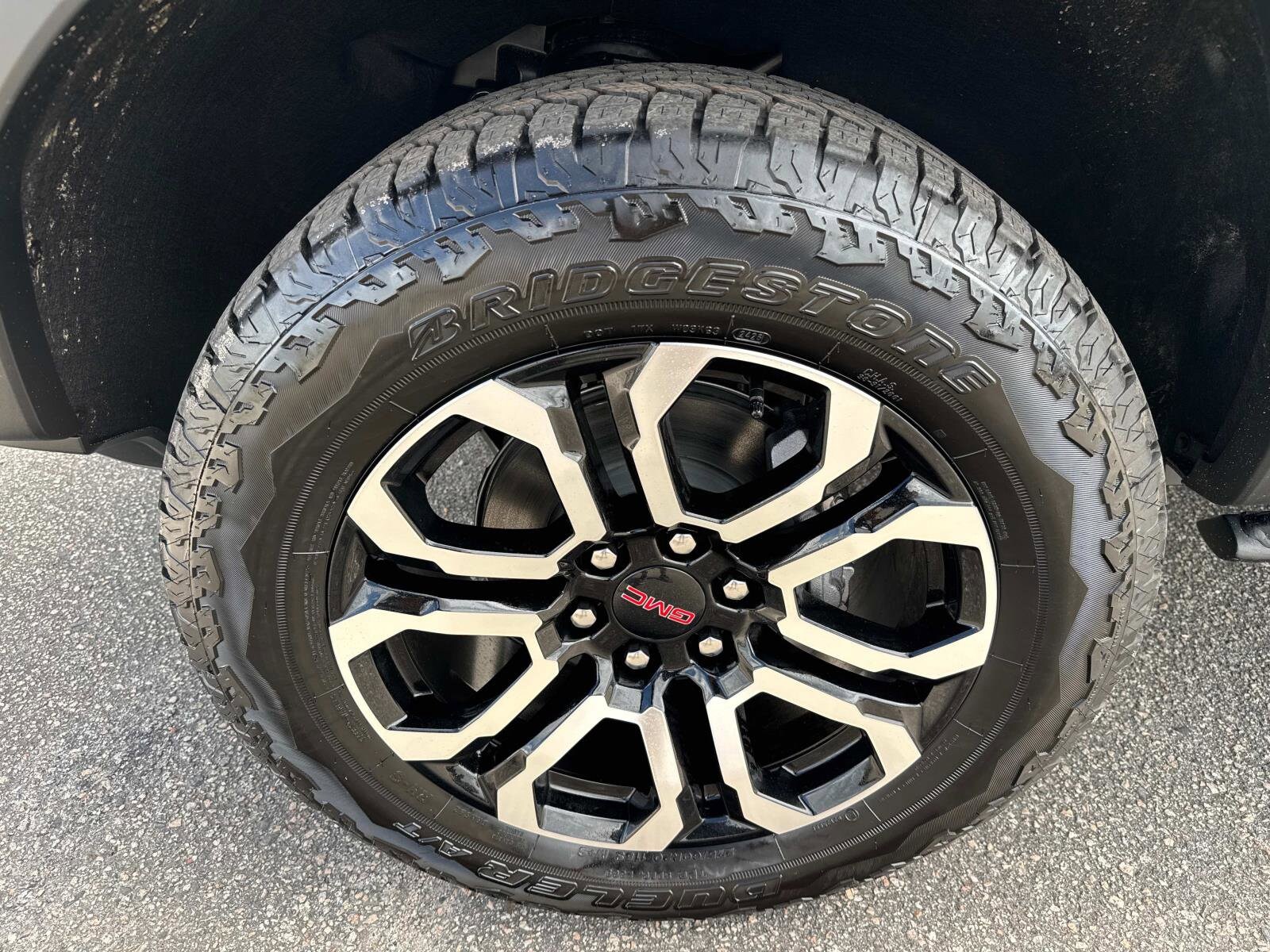 2025 GMC Canyon AT4 - Photo 10