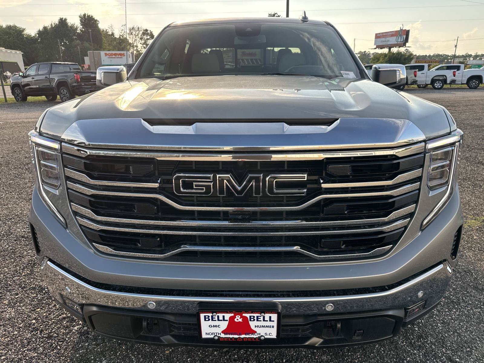 2026 GMC Sierra 1500 SLT - Photo 7