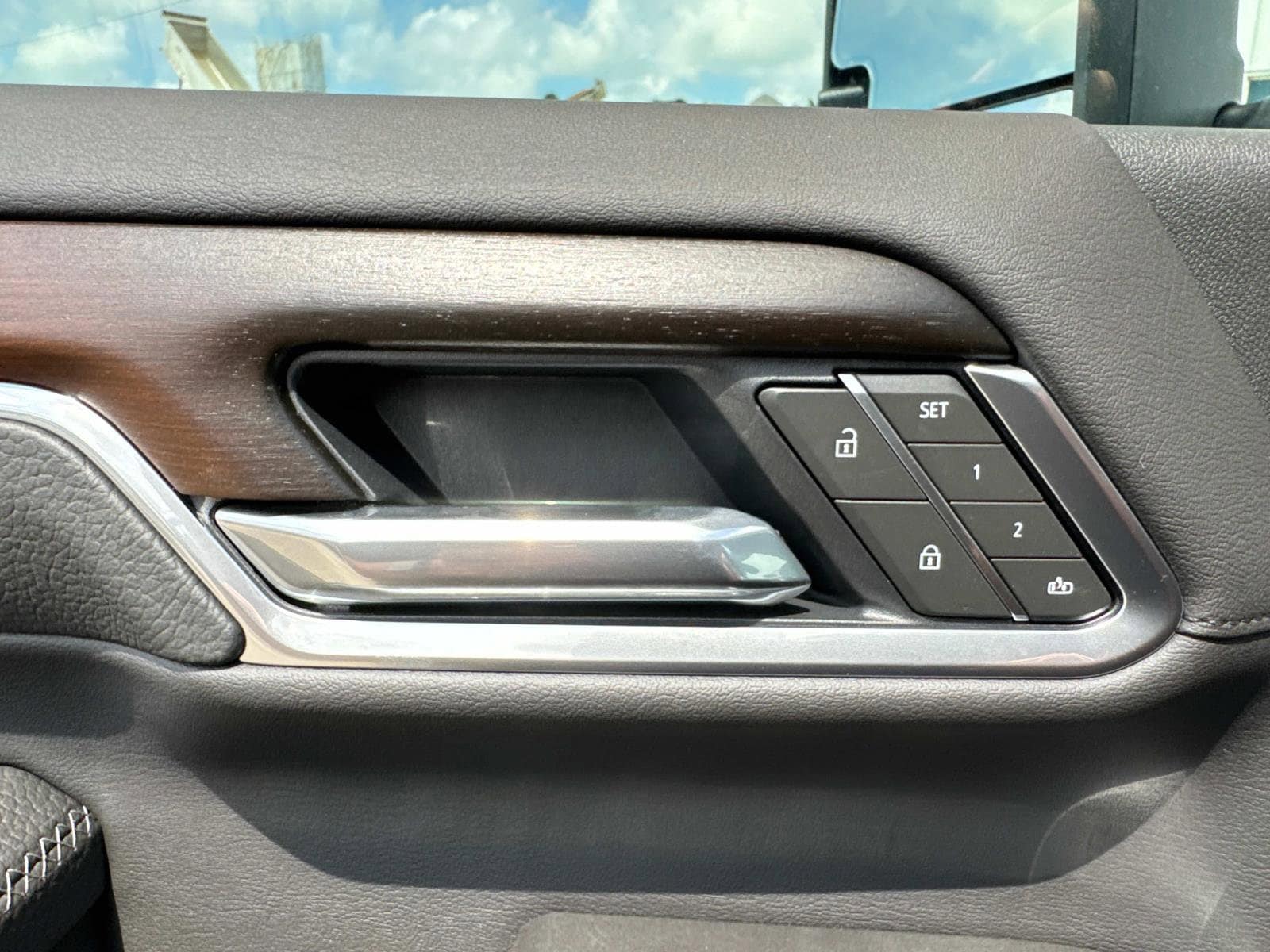2025 GMC Sierra 2500HD Denali - Photo 23