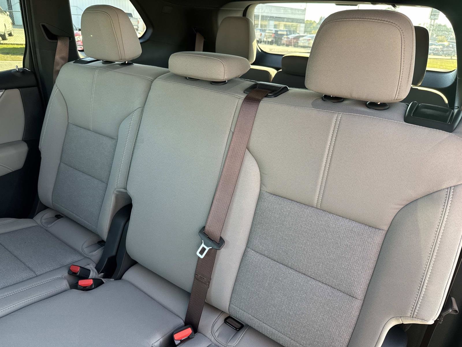 2026 GMC Acadia Elevation - Photo 14