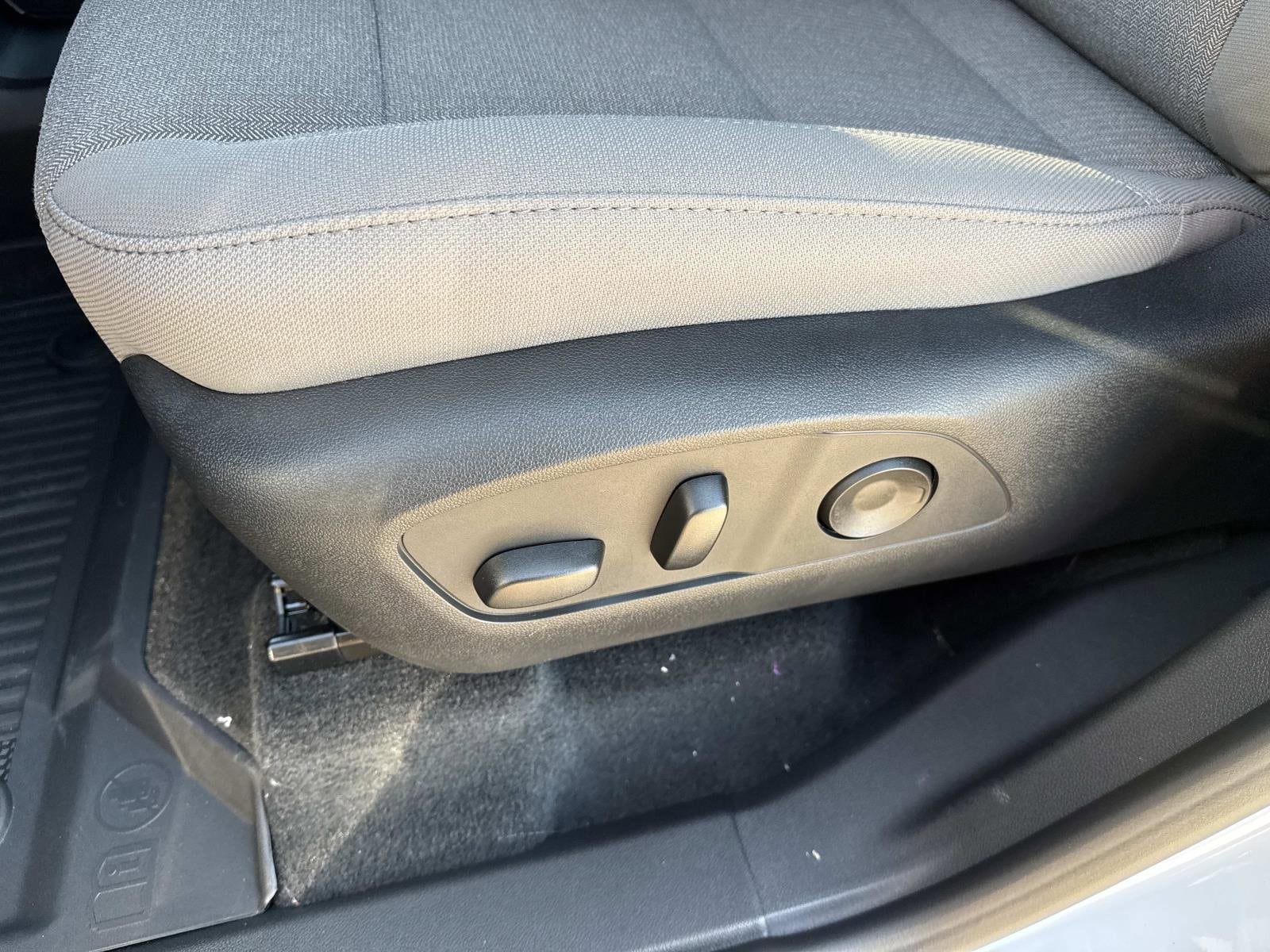 2026 GMC Acadia Elevation - Photo 23