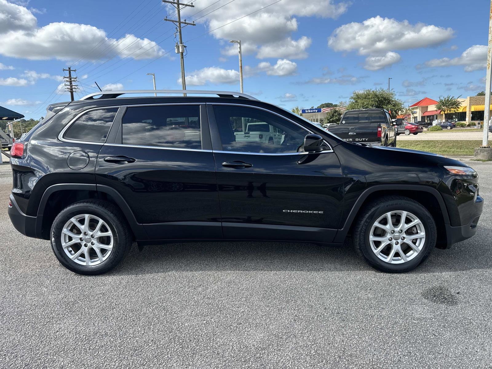 Used 2018 Jeep Cherokee Latitude with VIN 1C4PJLCB9JD514031 for sale in Little River, SC