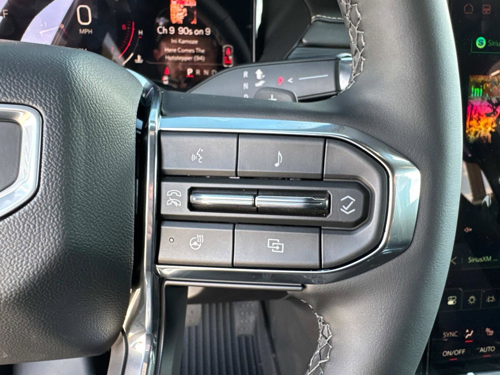 2026 GMC Acadia Elevation - Photo 33