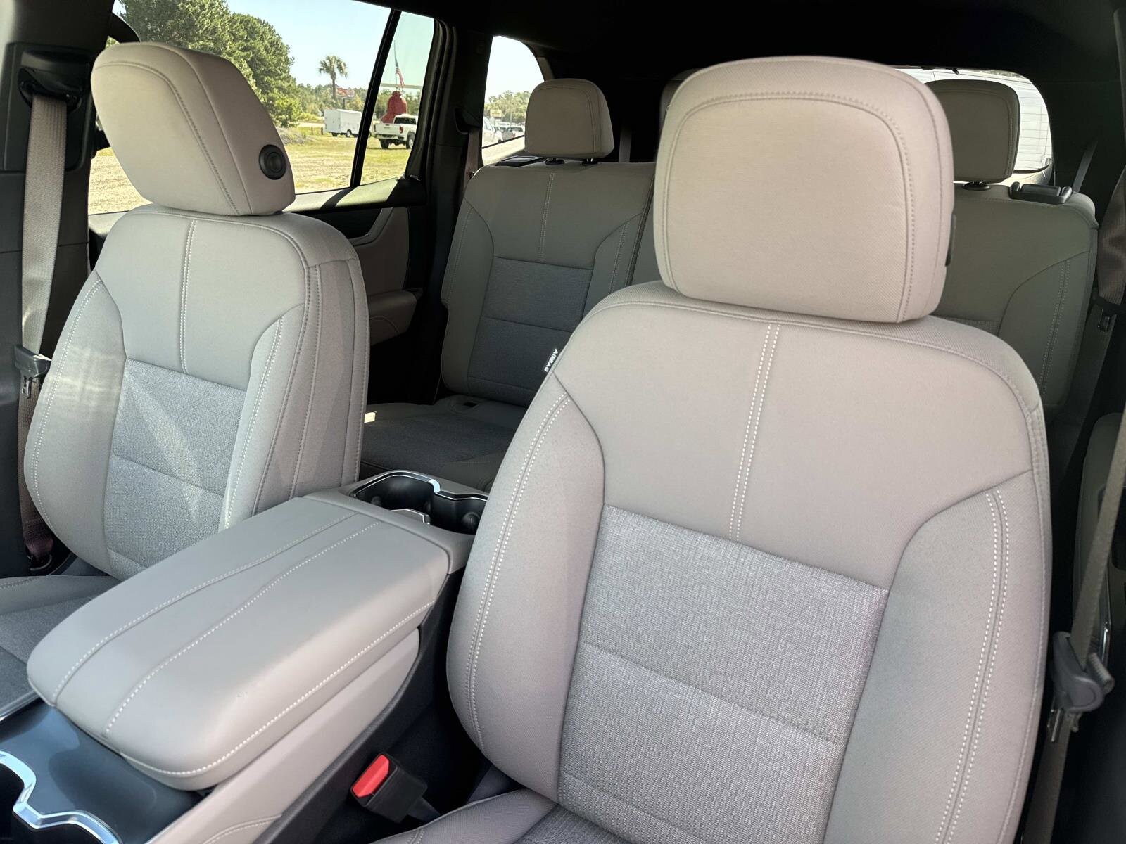 2026 GMC Acadia Elevation - Photo 24