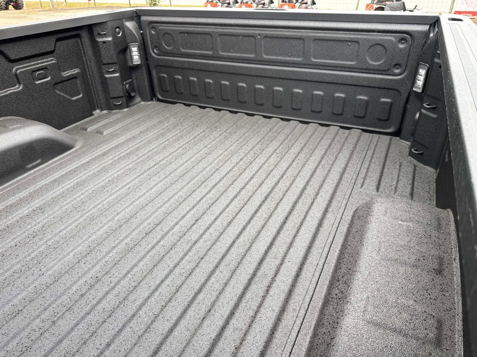 2026 GMC Sierra 2500HD SLT - Photo 13