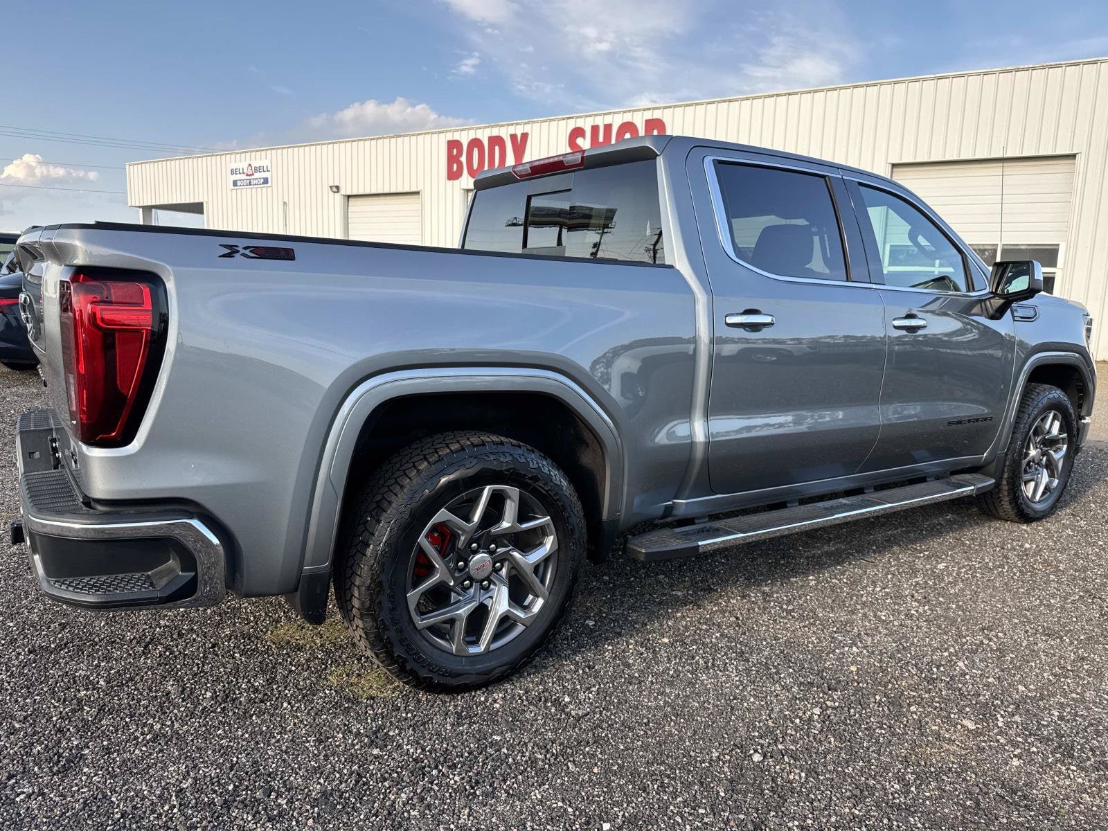 2026 GMC Sierra 1500 SLT - Photo 3