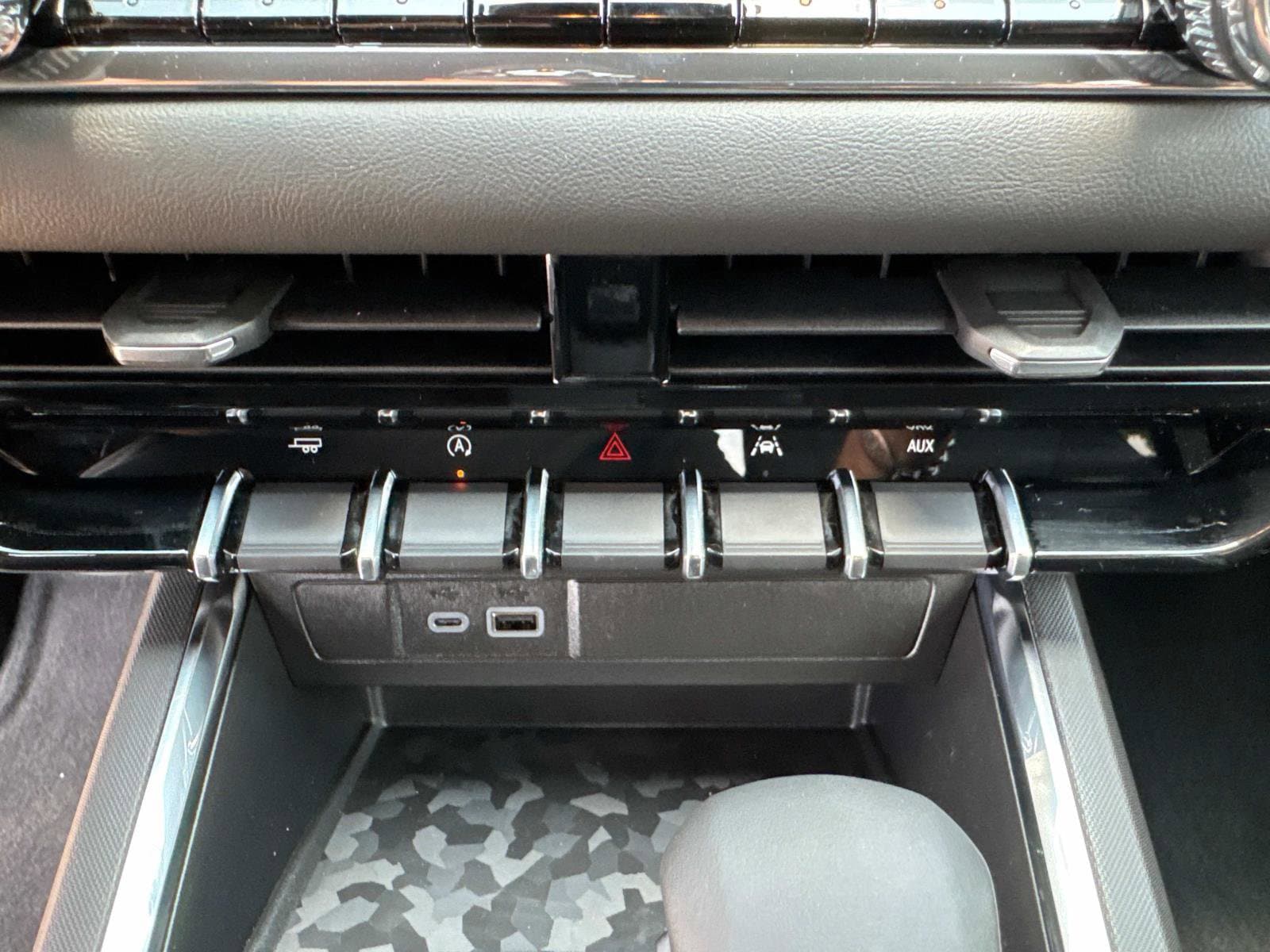 2025 GMC Canyon Elevation - Photo 29