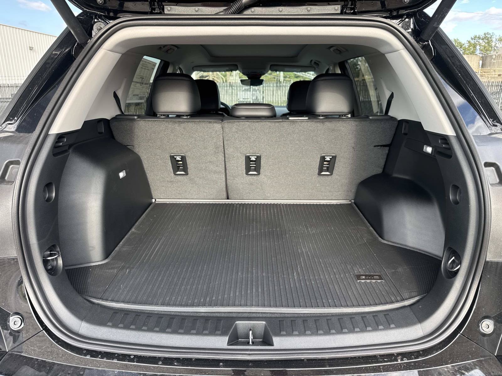 2027 GMC Terrain Denali - Photo 11