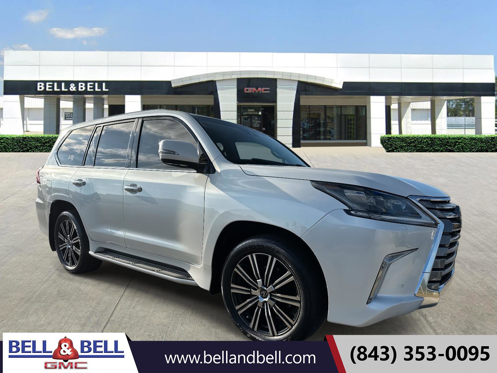 2018 Lexus LX 570's photo