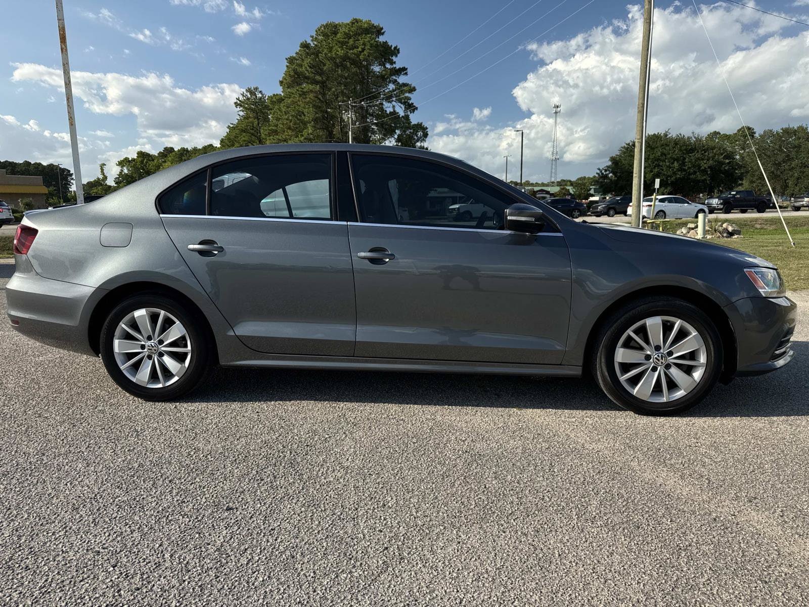Used 2016 Volkswagen Jetta SE with VIN 3VWD67AJ9GM328733 for sale in Little River, SC