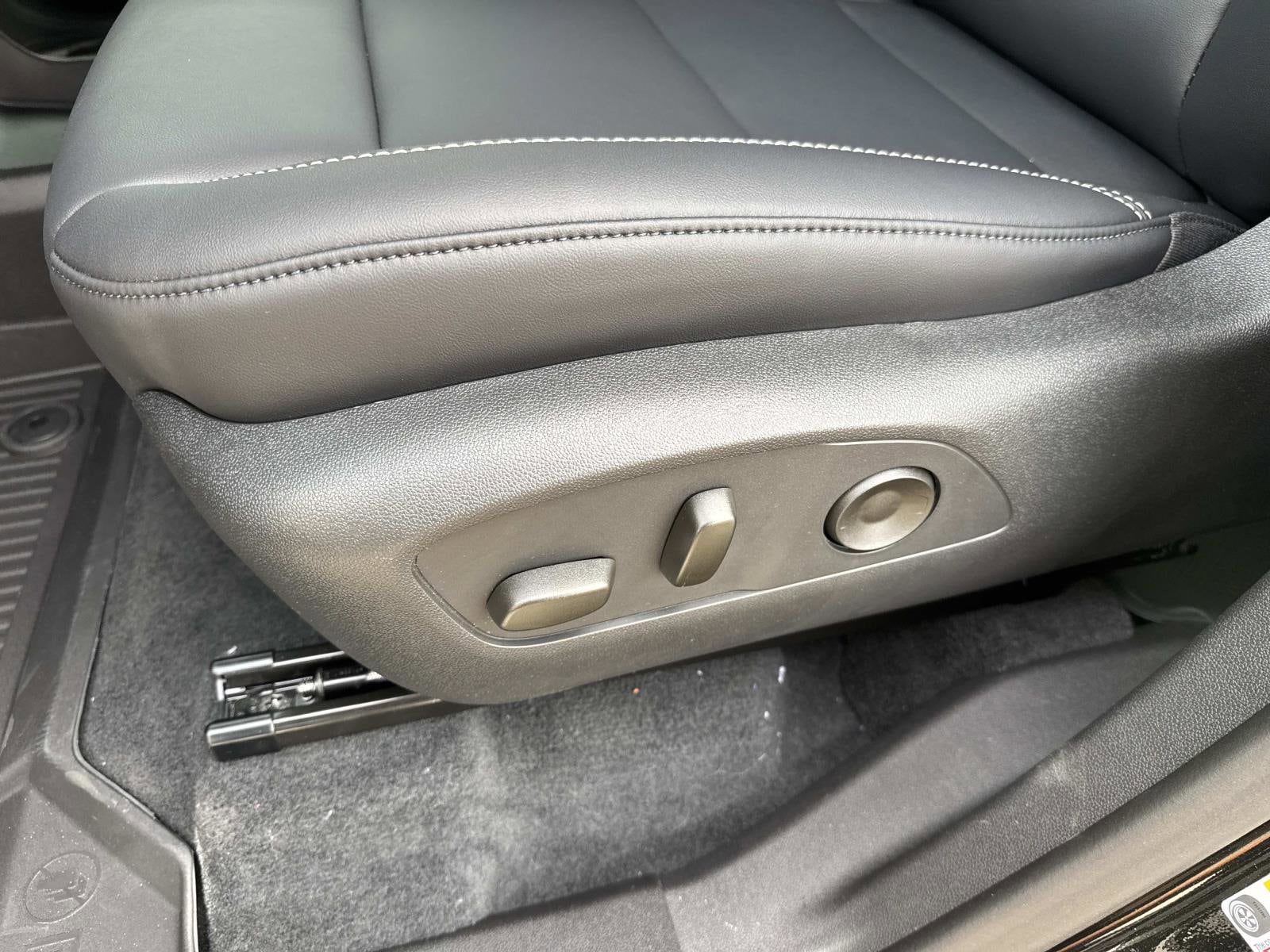 2026 GMC Acadia Elevation - Photo 23
