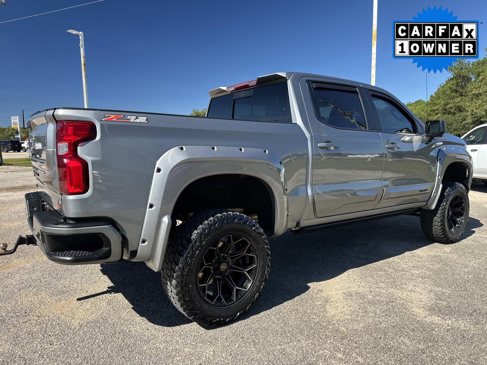 2023 Chevrolet Silverado 1500 RST photo 3