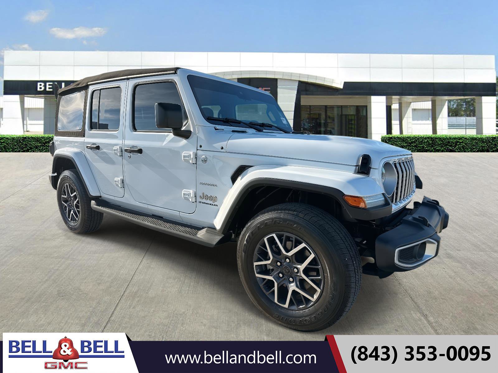 2024 Jeep Wrangler 4-Door Sahara's photo