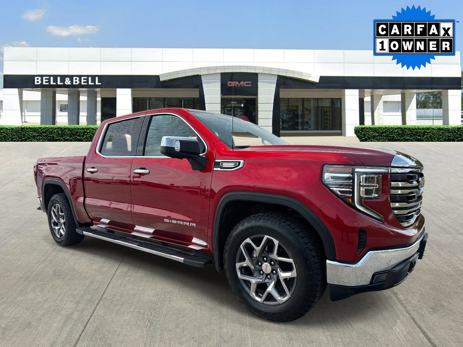 2025 GMC Sierra 4WD Crew Cab Short Box SLT's photo