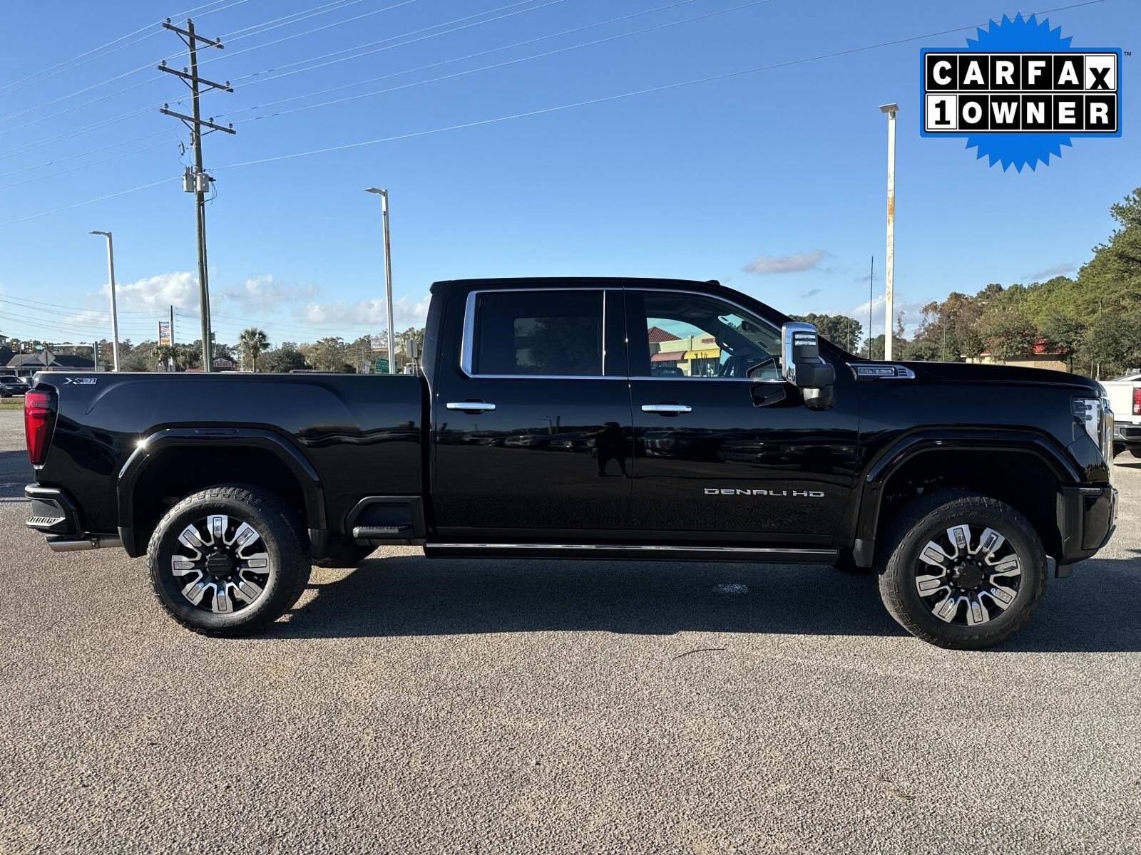 2024 Gmc Sierra 2500 HD Denali photo 2