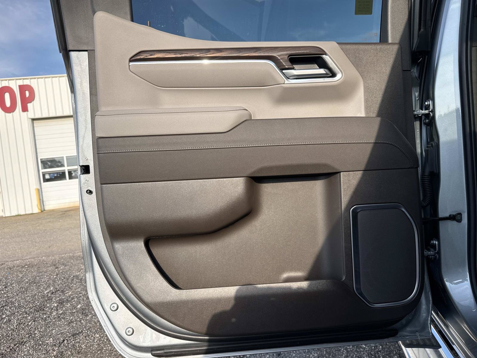 2026 GMC Sierra 1500 SLT - Photo 14