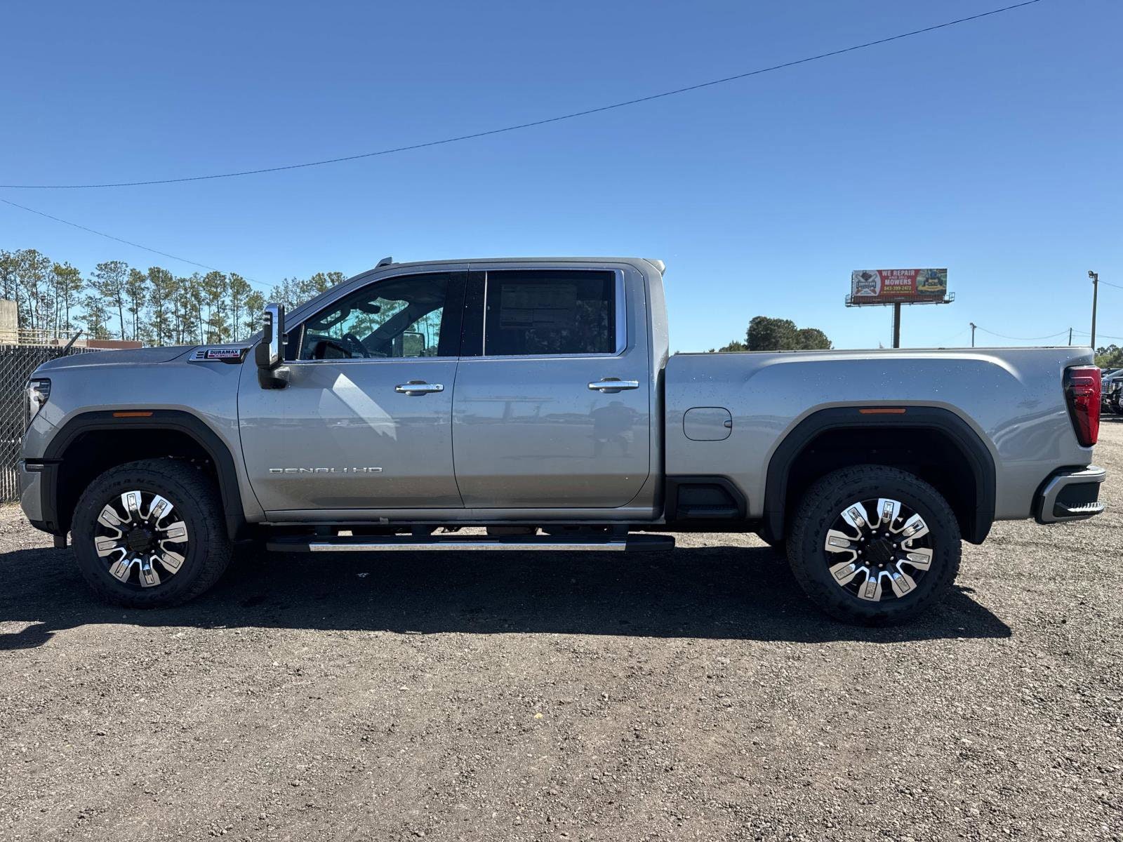 2026 GMC Sierra 2500HD Denali - Photo 6