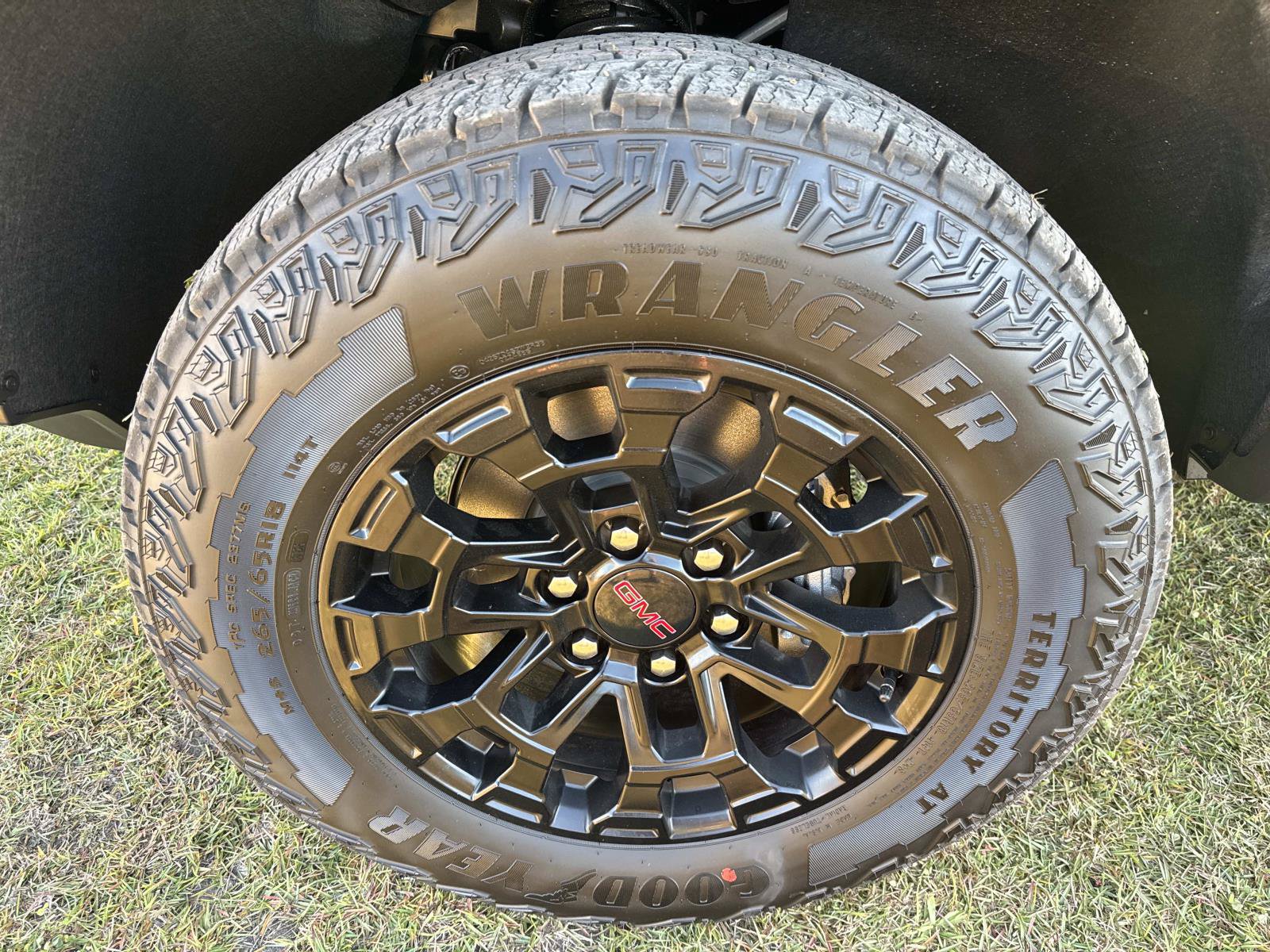 2026 GMC Canyon Elevation - Photo 10