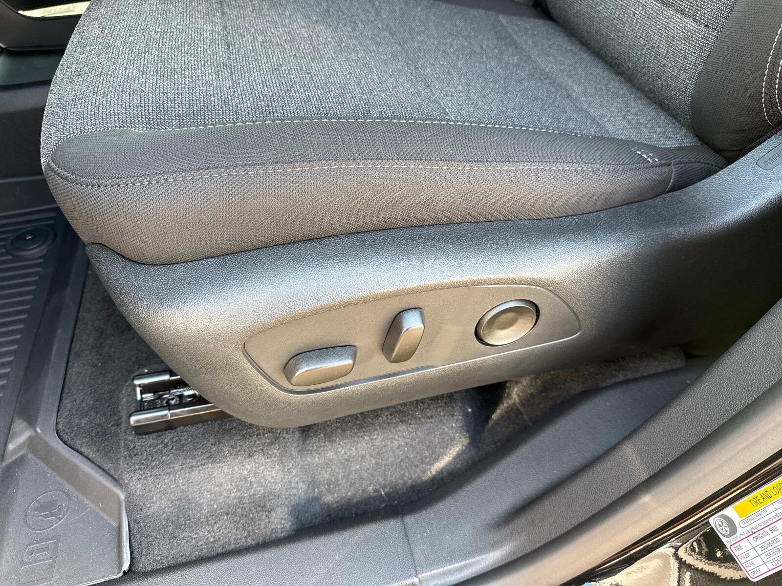 2026 GMC Acadia Elevation - Photo 23