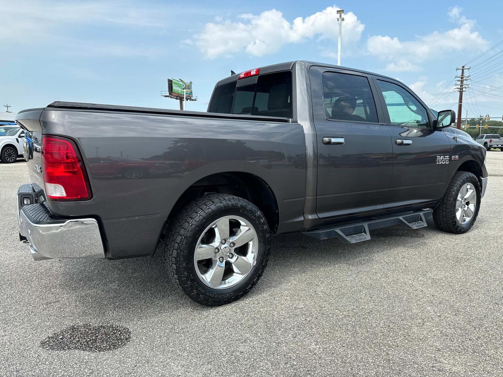 2016 Ram 1500 Big Horn photo 3