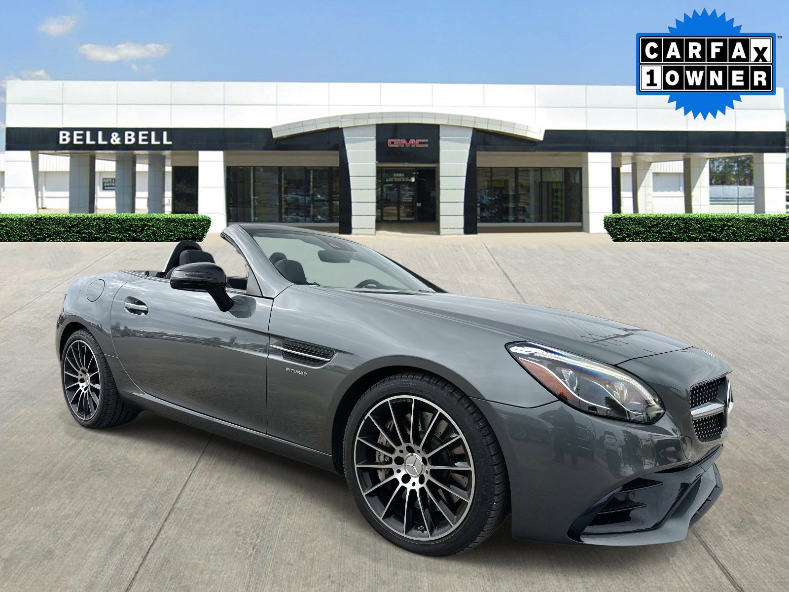 2017 Mercedes-Benz SLC Roadster AMG SLC43's photo