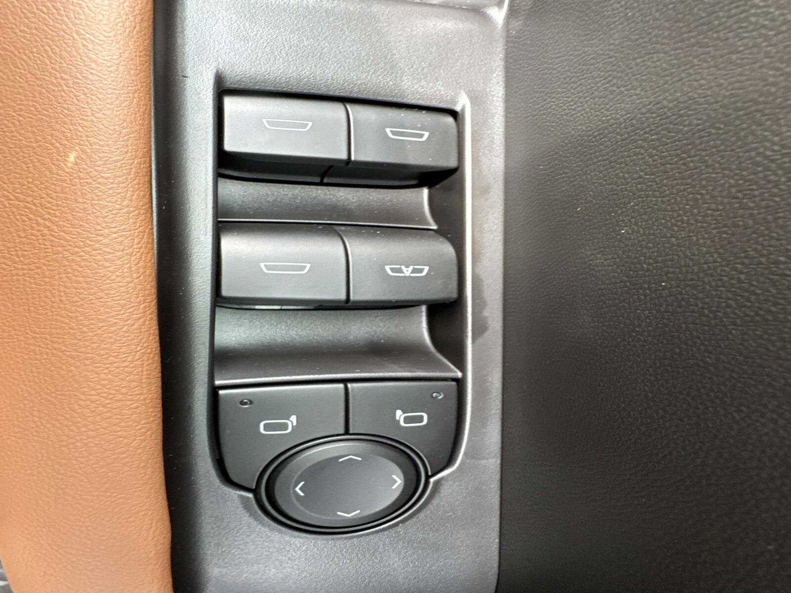 2025 GMC Canyon AT4 - Photo 22
