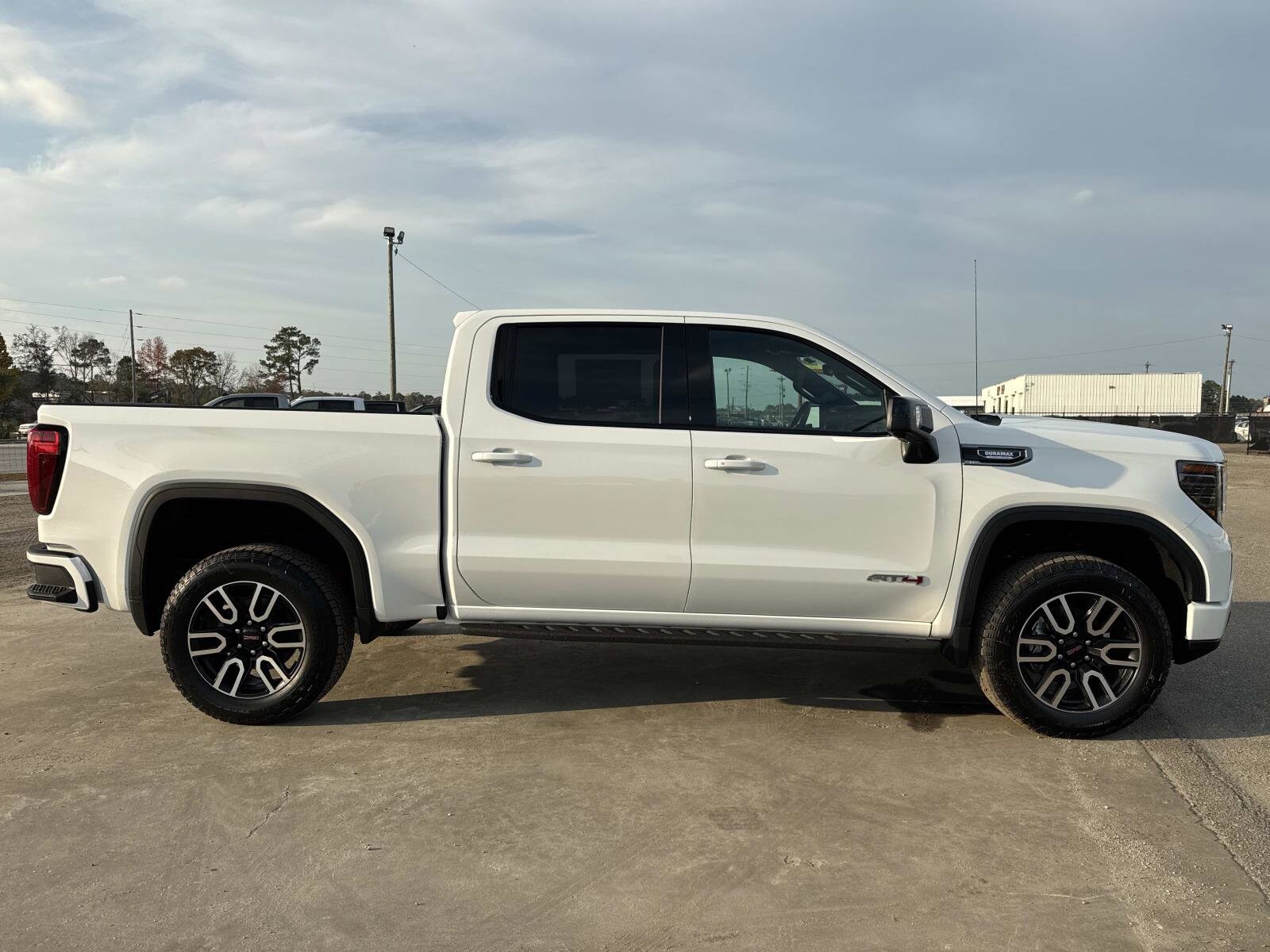 2026 Gmc Sierra 1500 AT4 photo 2