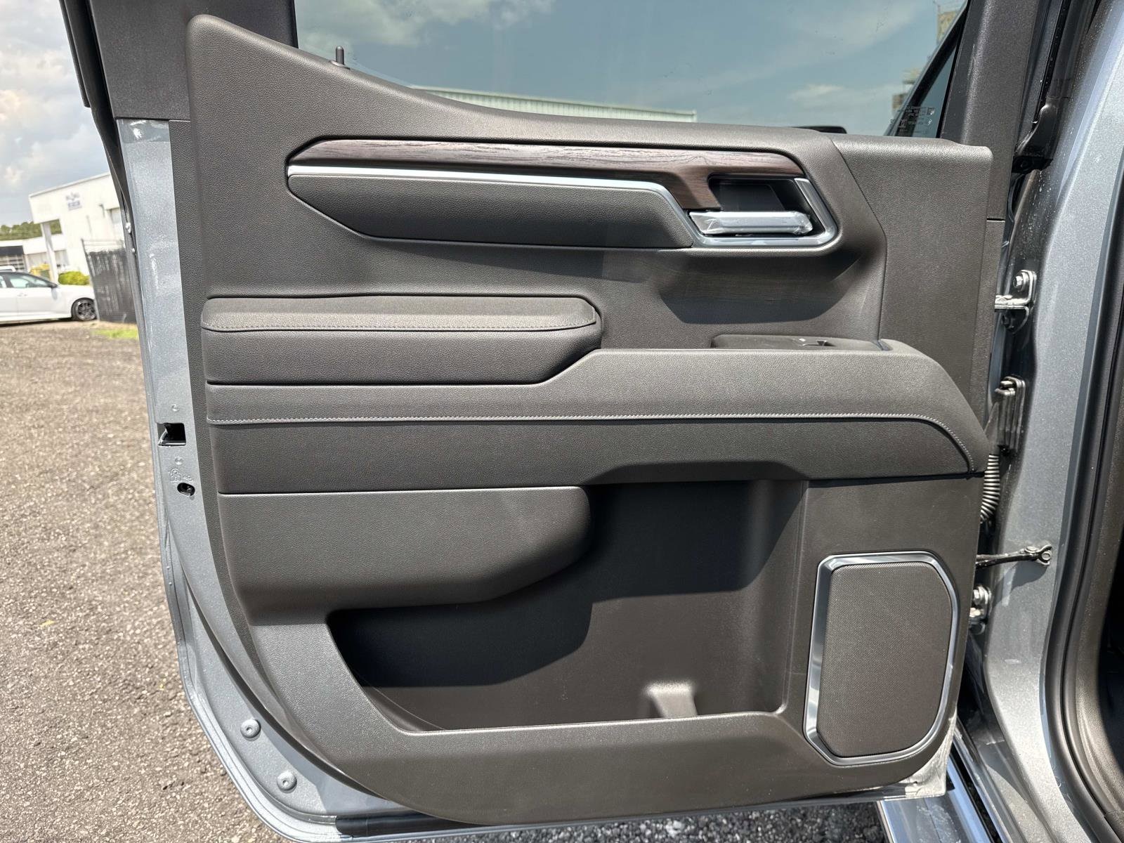 2026 GMC Sierra 1500 SLT - Photo 15