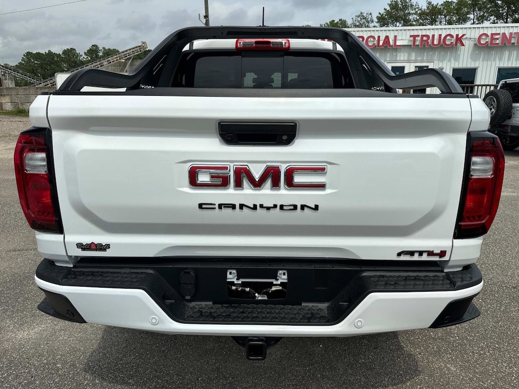 New 2025 GMC Canyon AT4 Truck