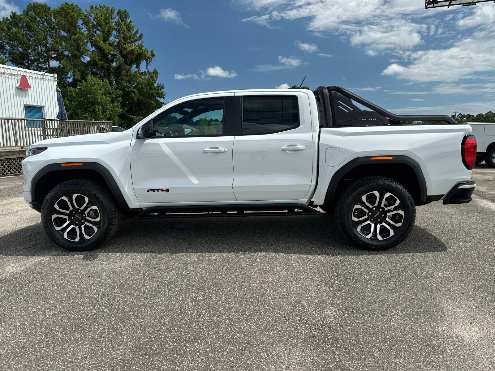 2025 GMC Canyon AT4 - Photo 6