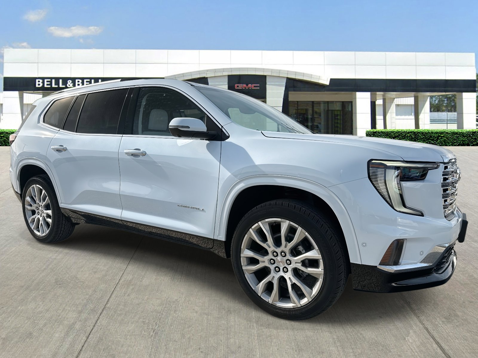 2026 GMC Acadia Denali's photo
