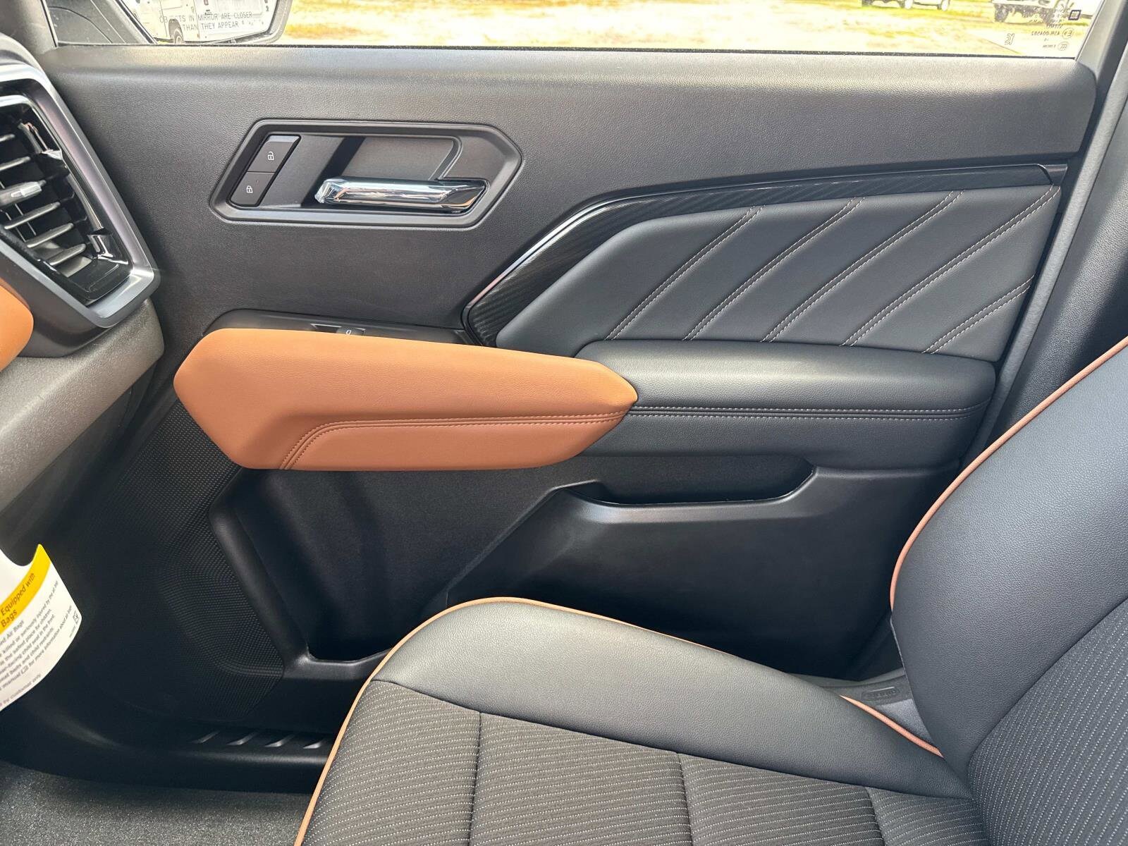 2025 GMC Canyon AT4 - Photo 27
