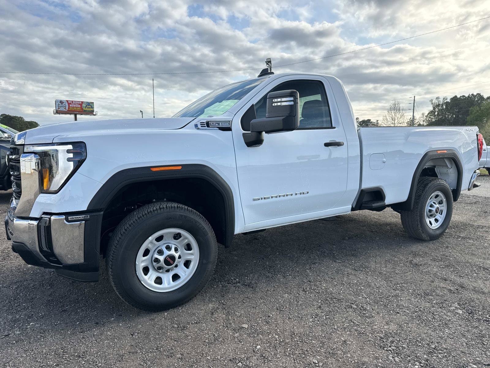 2025 GMC Sierra 3500HD Pro - Photo 7