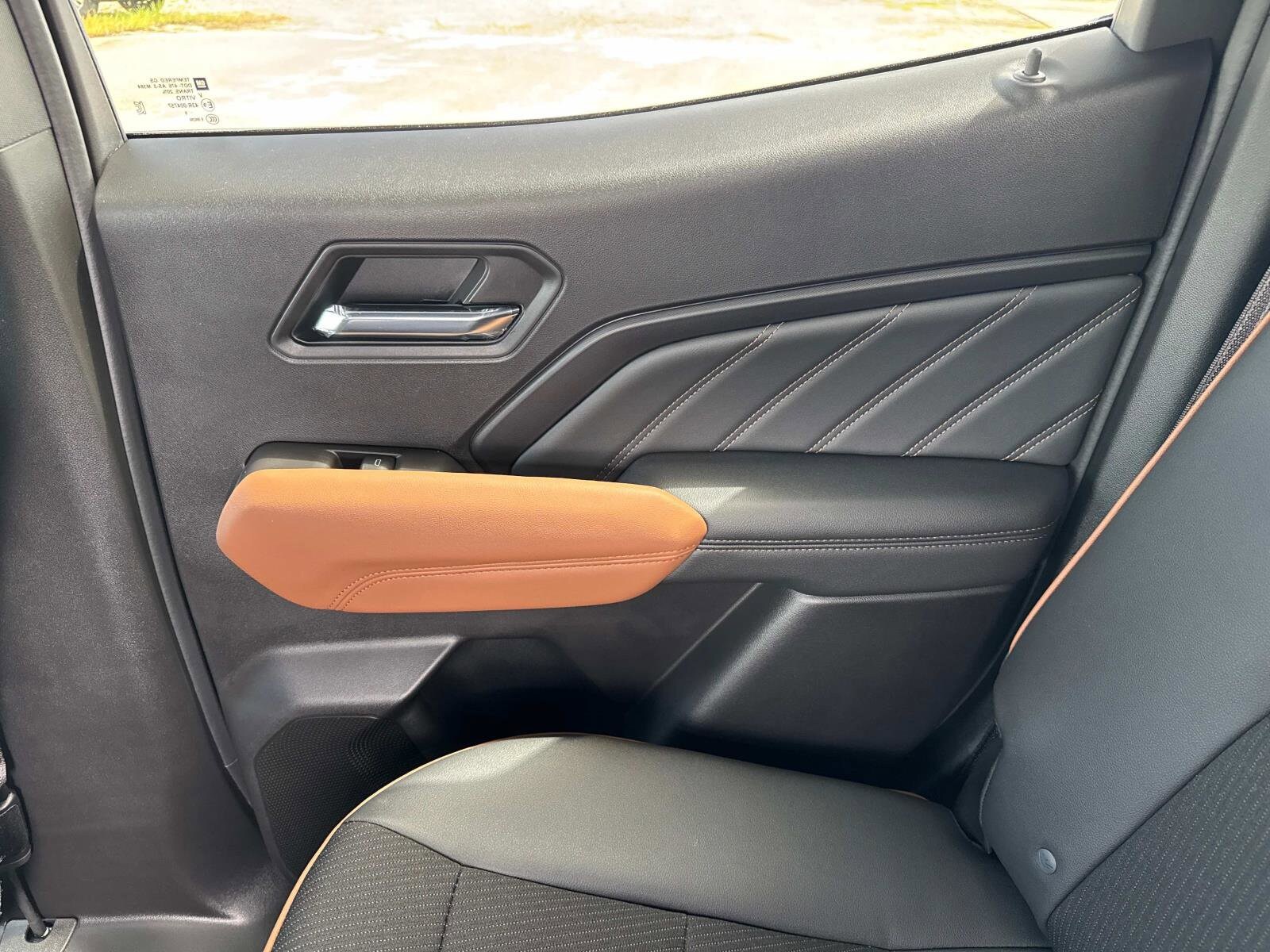 2025 GMC Canyon AT4 - Photo 18