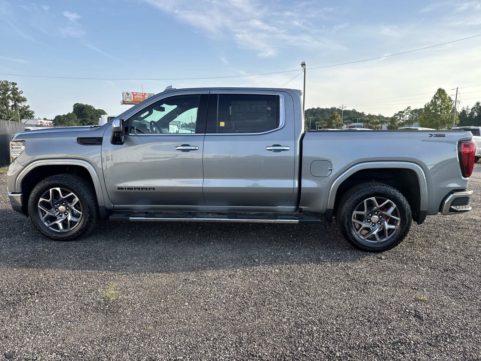 2026 GMC Sierra 1500 SLT - Photo 5