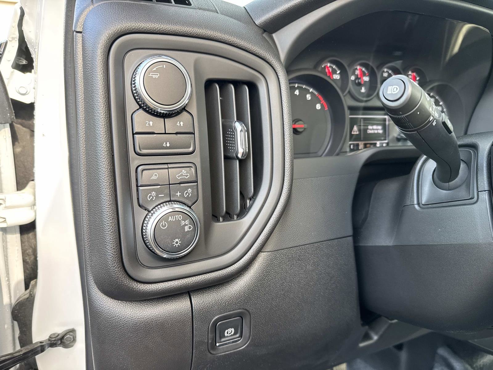2025 GMC Sierra 3500HD Pro - Photo 29