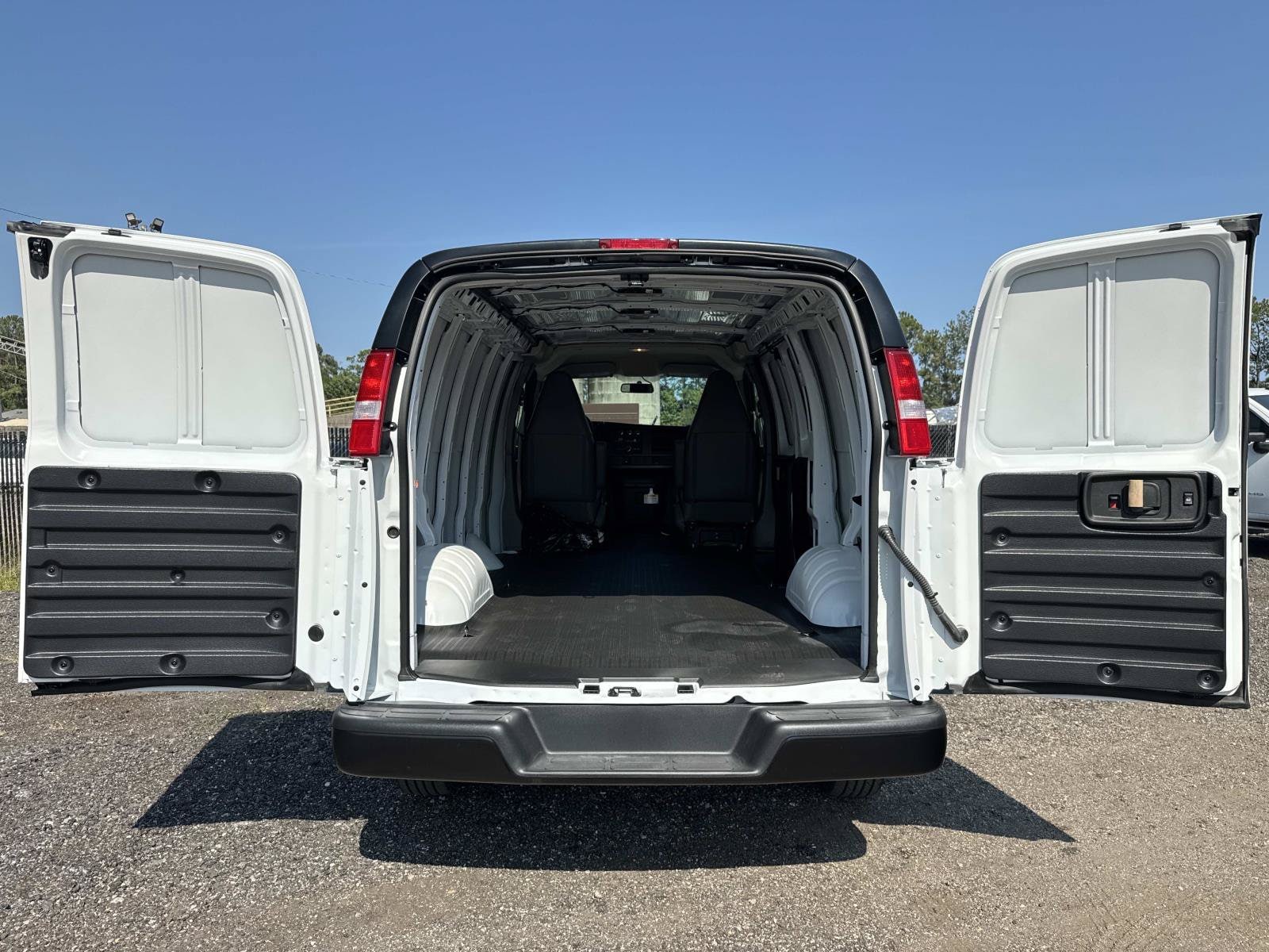 2026 GMC Savana Cargo Work Van - Photo 11