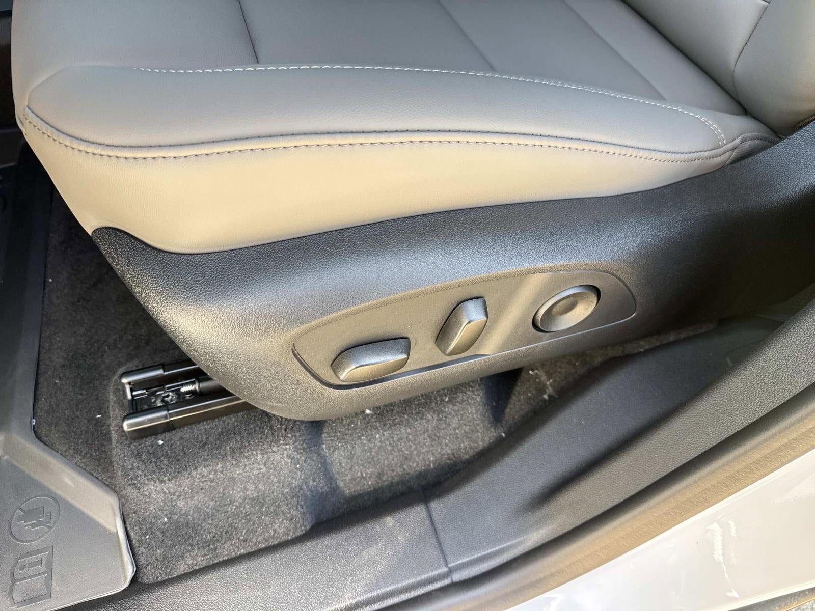 2026 GMC Acadia Elevation - Photo 23