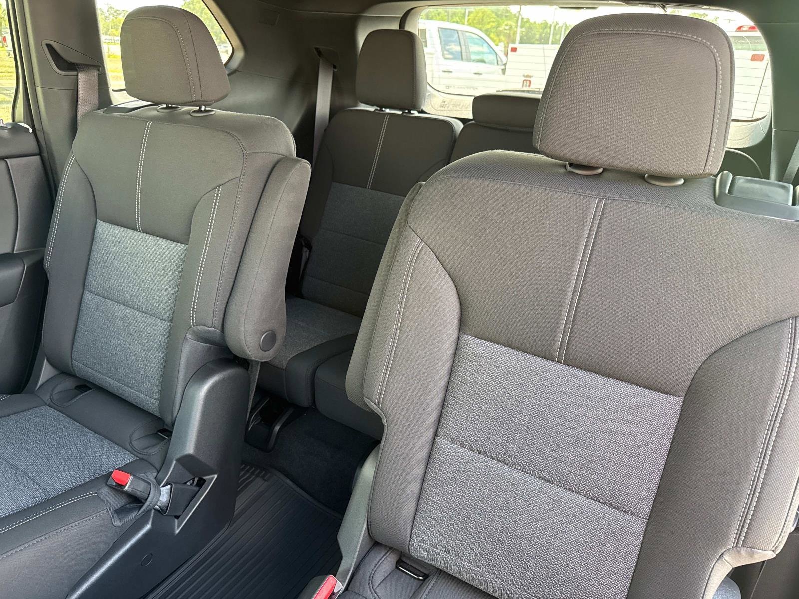 2026 GMC Acadia Elevation - Photo 14
