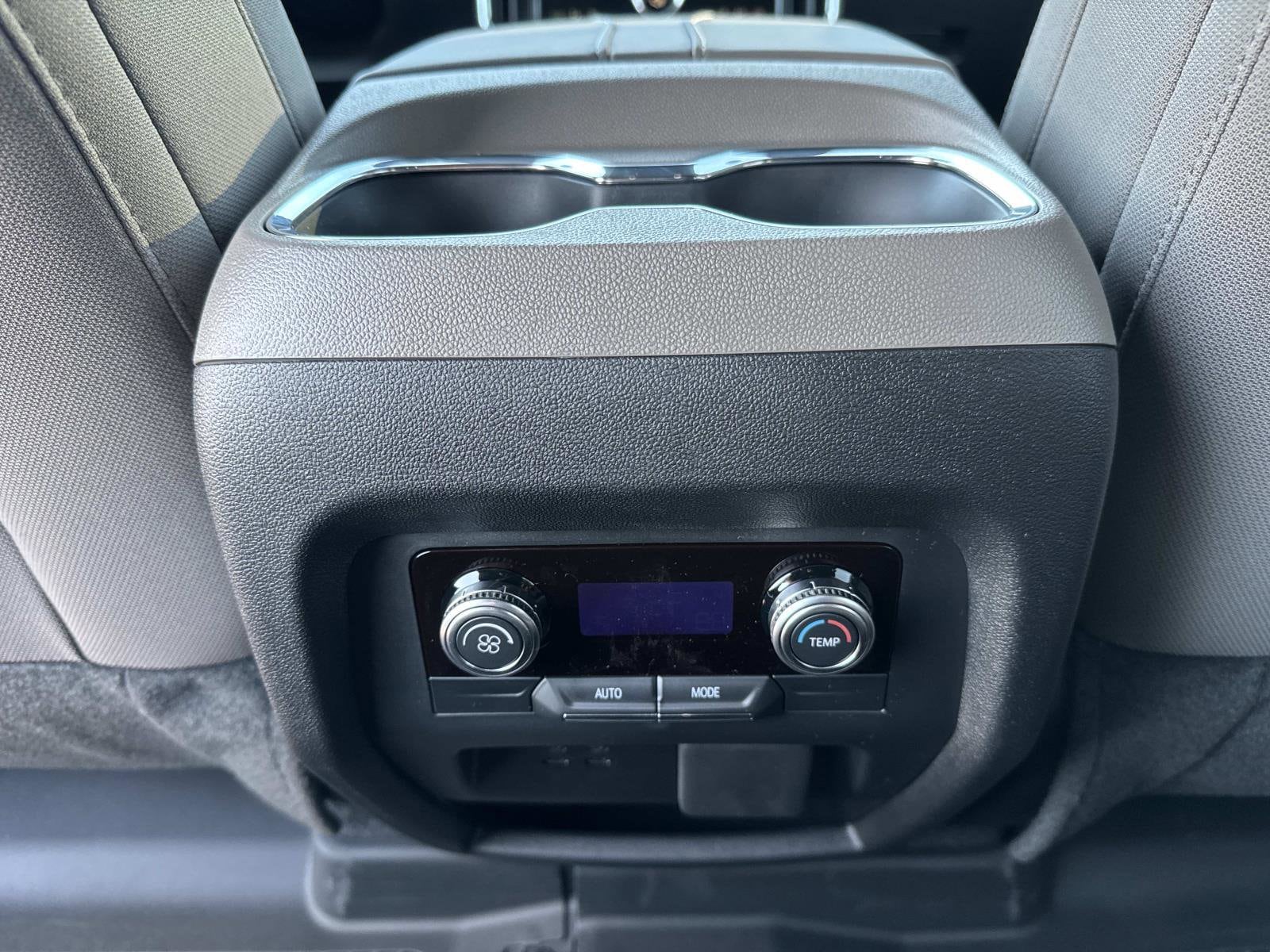 2026 GMC Acadia Elevation - Photo 18