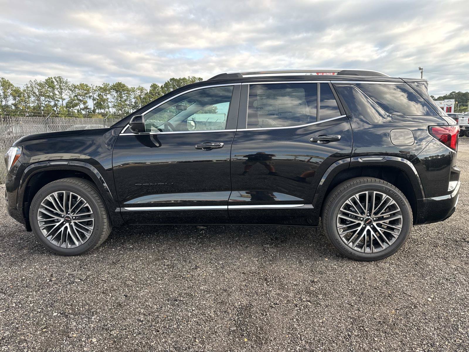 2027 GMC Terrain Denali - Photo 6