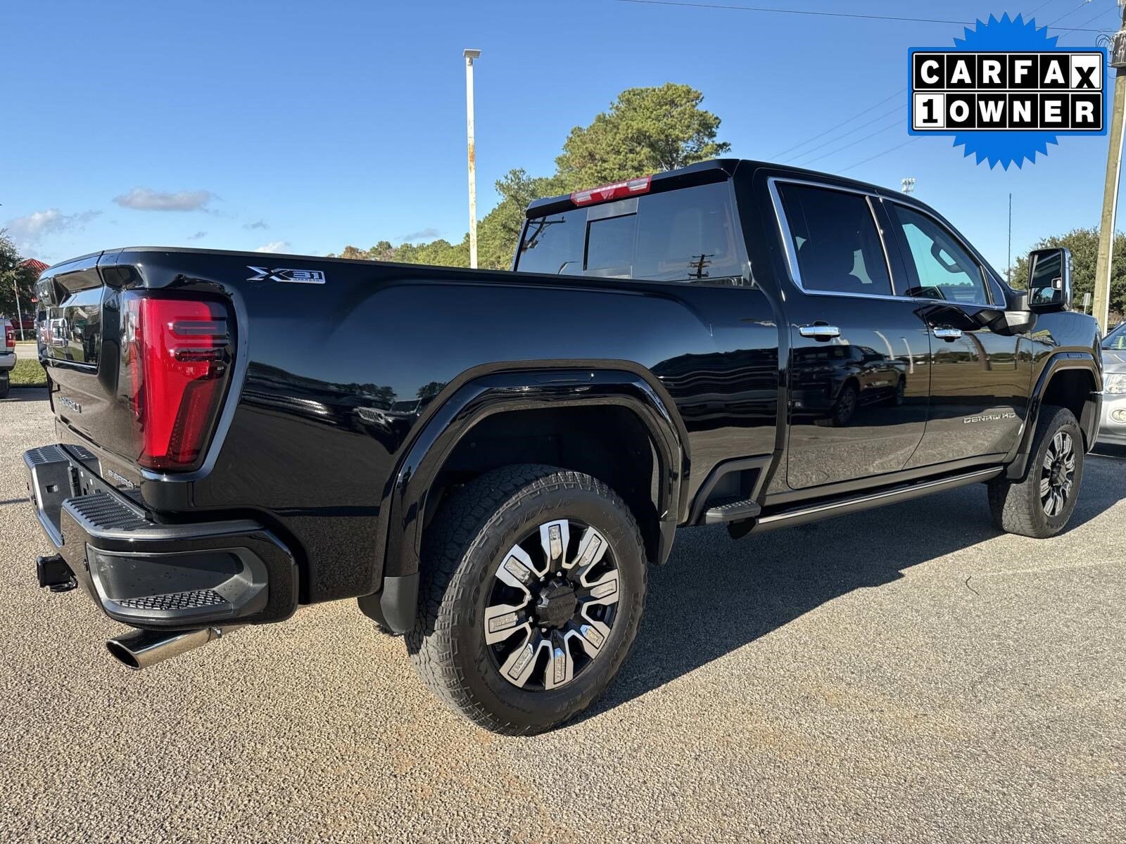 2024 Gmc Sierra 2500 HD Denali photo 3