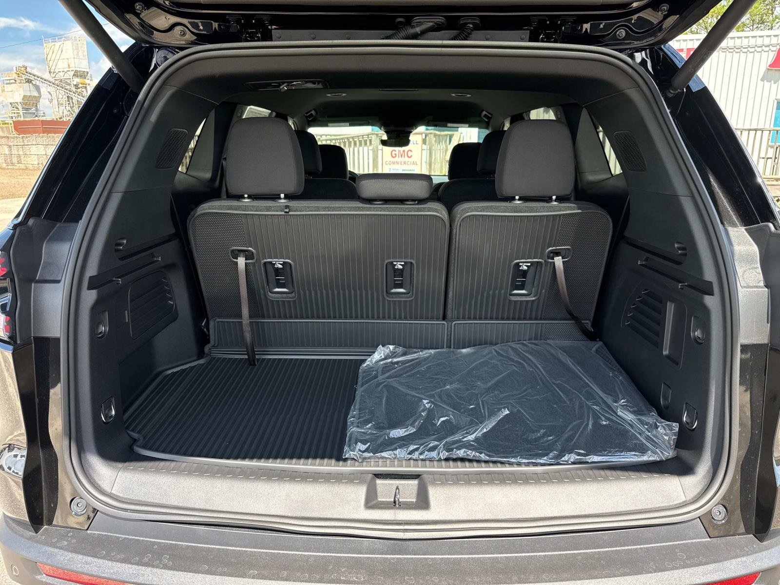 2026 GMC Acadia Elevation - Photo 11