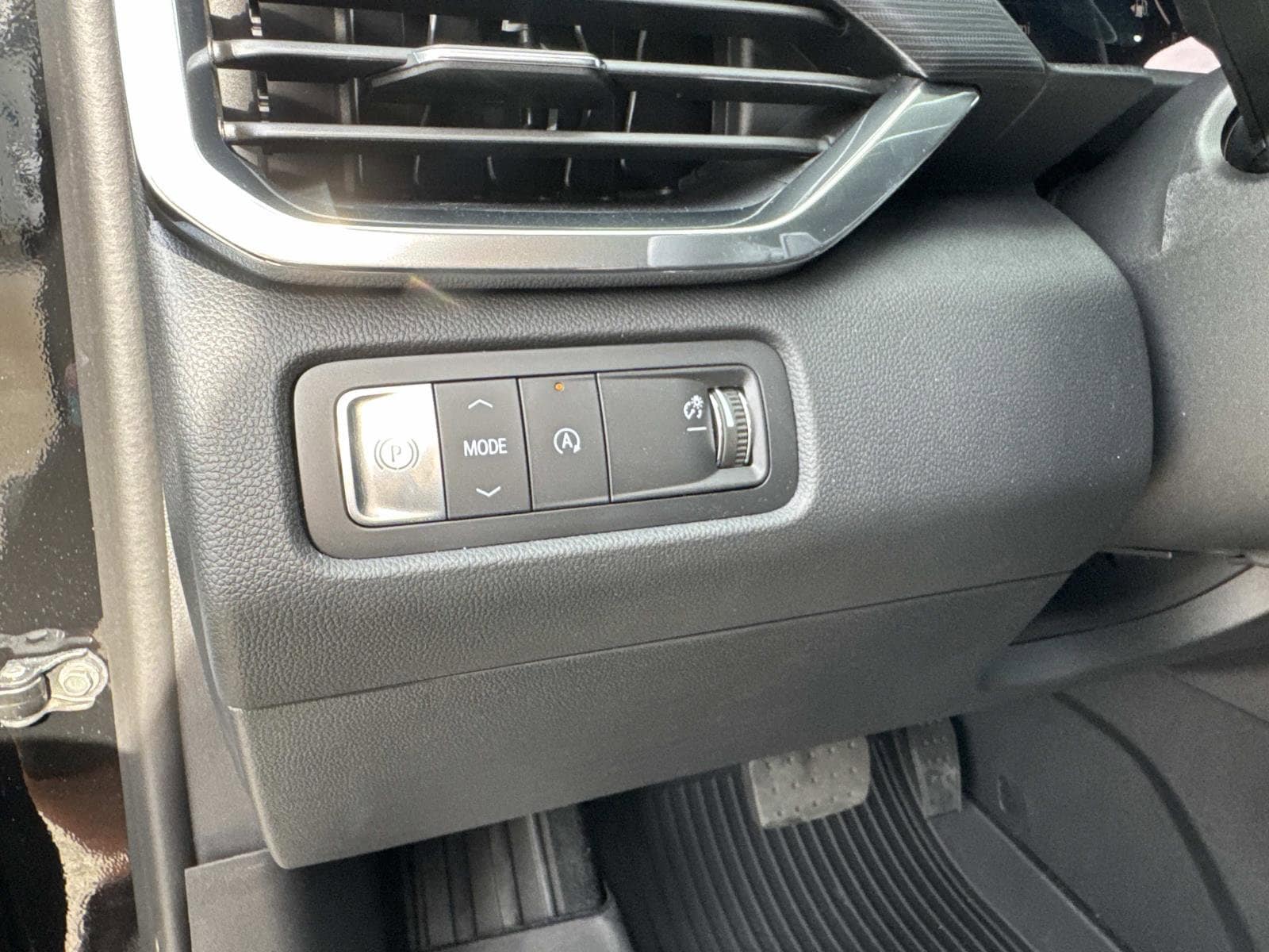 2026 GMC Acadia Elevation - Photo 36