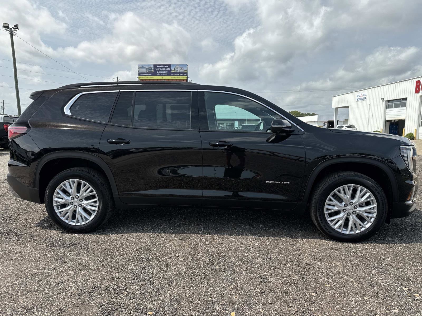 2026 GMC Acadia Elevation - Photo 2
