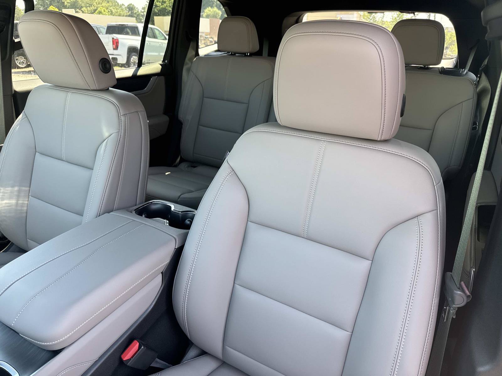 2026 GMC Acadia Elevation - Photo 24