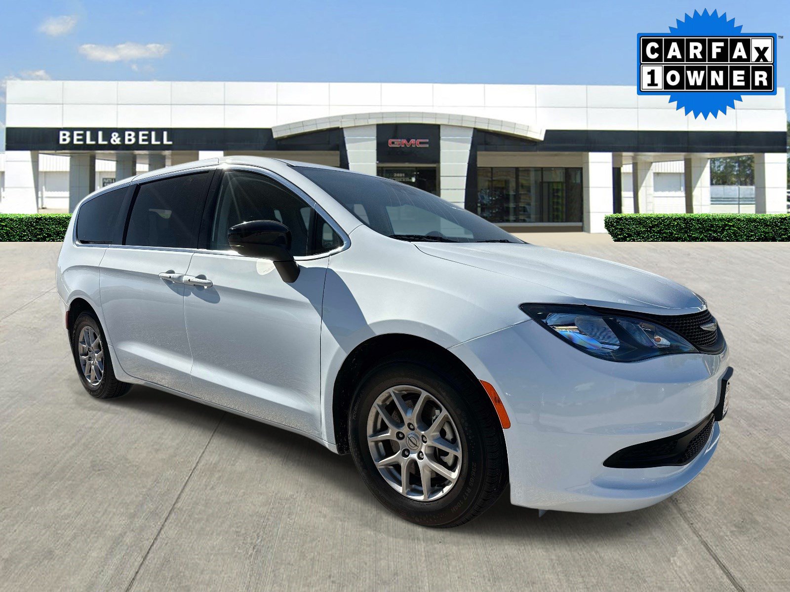 2024 Chrysler Voyager