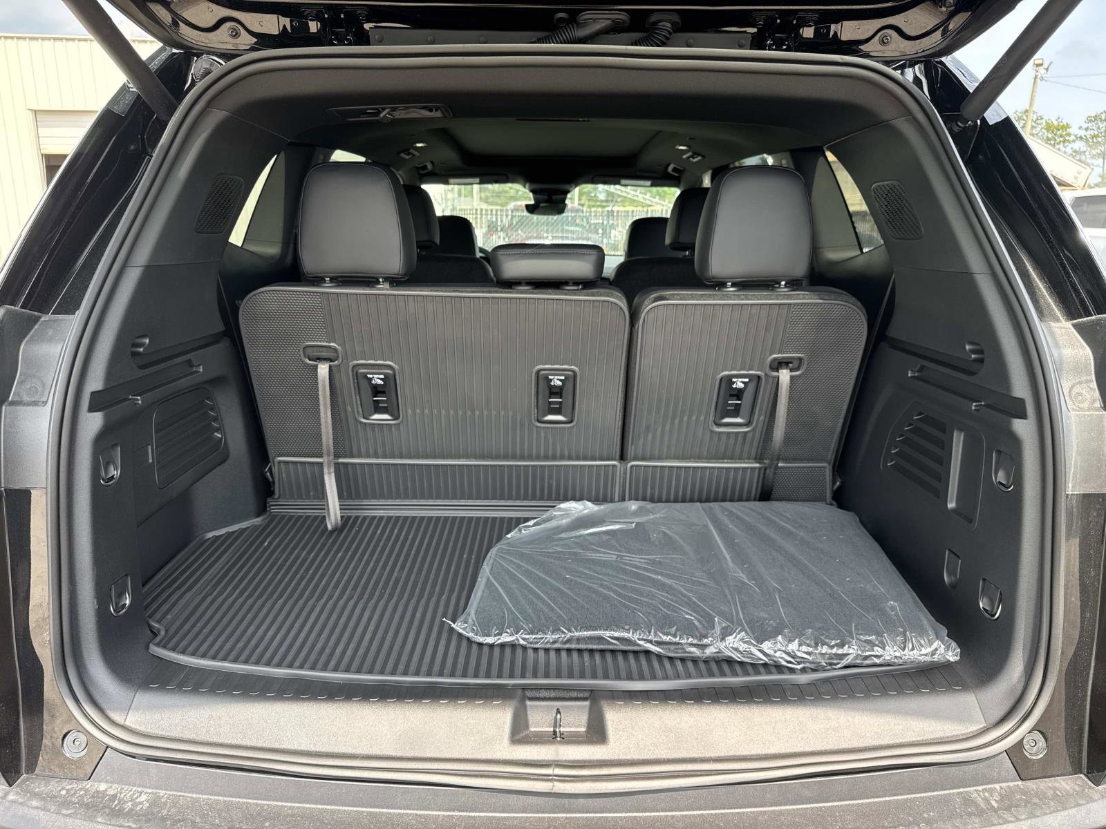 2026 GMC Acadia Elevation - Photo 11